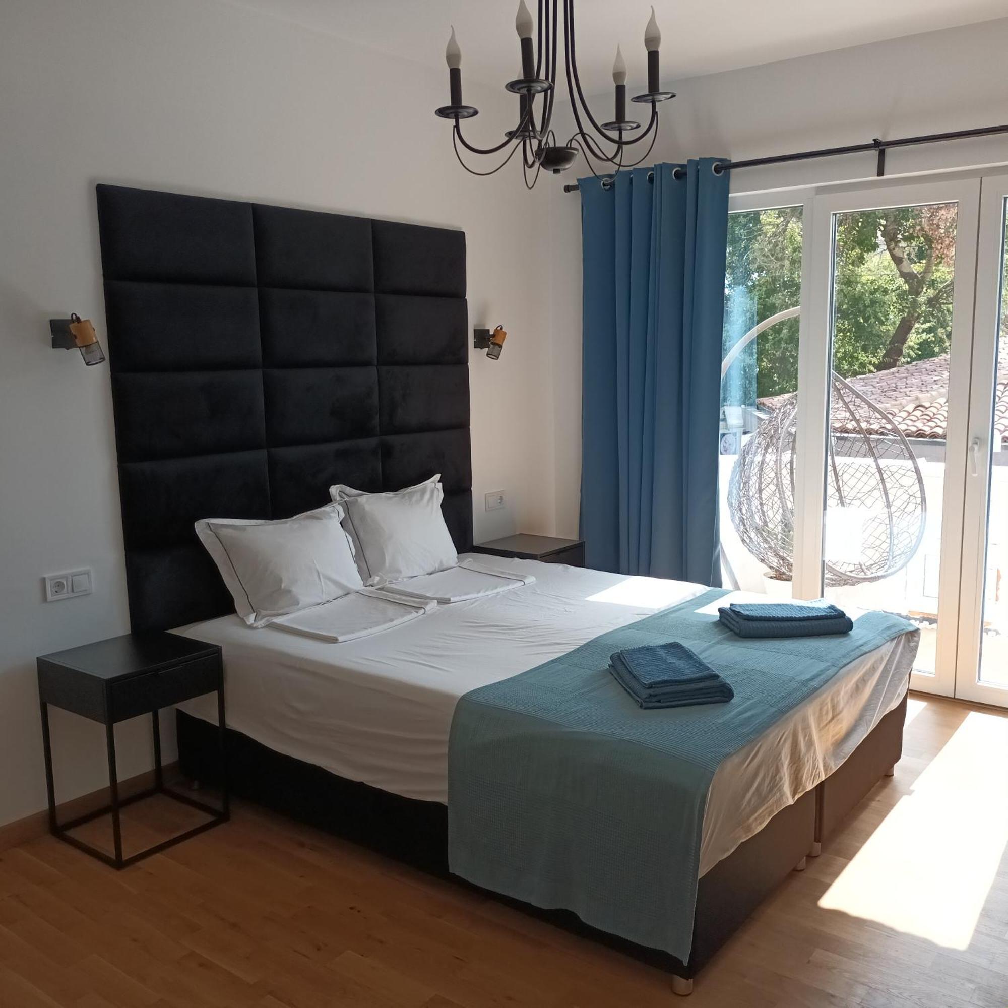 Holiday Apartment Ora Baltsjik Buitenkant foto